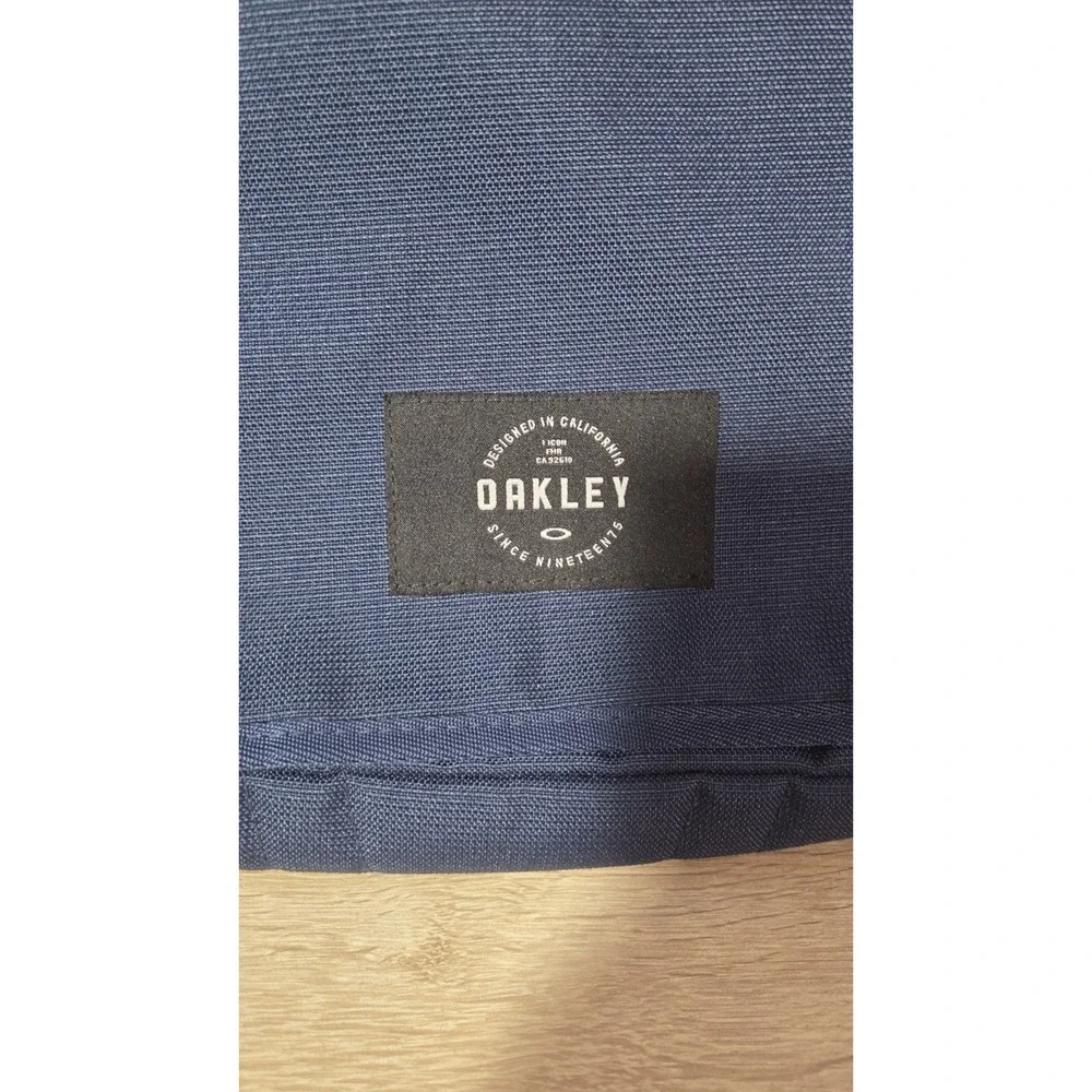 Oakley Messenger Bag  Blue Travel Adventure Carry On Laptop